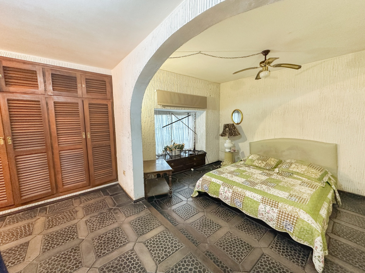 Casa ID.99 - Hermosa casa en Lugano, 4 dormitorios más dependencia