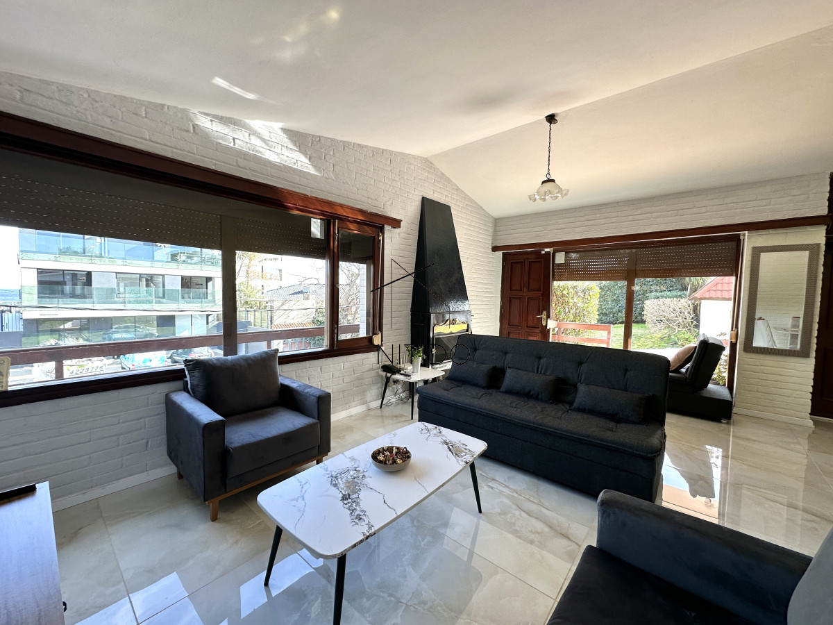 Casa ID.250 - Casa en Mansa, 3 dormitorios mas dependencia y piscina