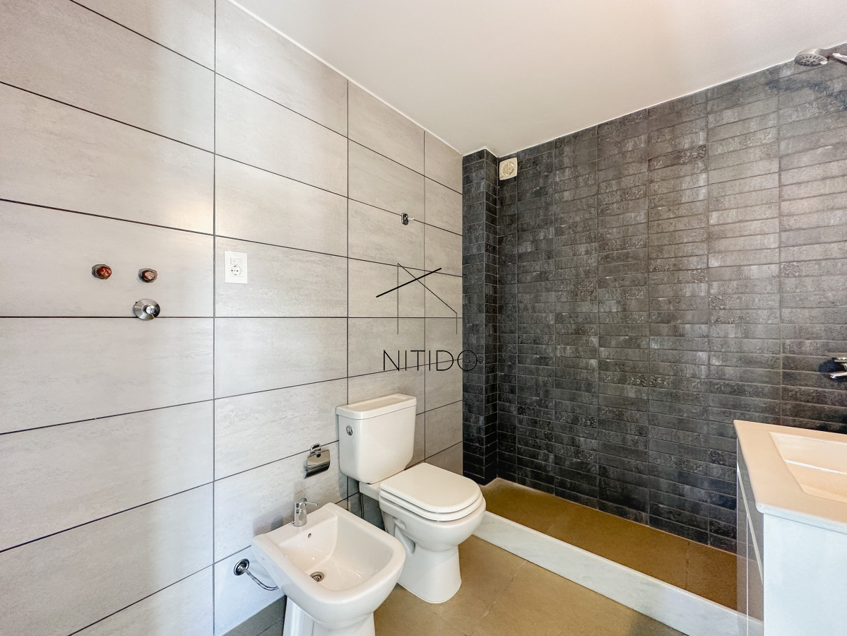 Casa ID.98 - Oportunidad en Parque Burnett, casa de 3 dormitorios y 3 baños