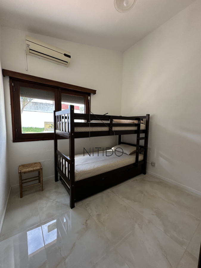 Casa ID.250 - Casa en Mansa, 3 dormitorios mas dependencia y piscina