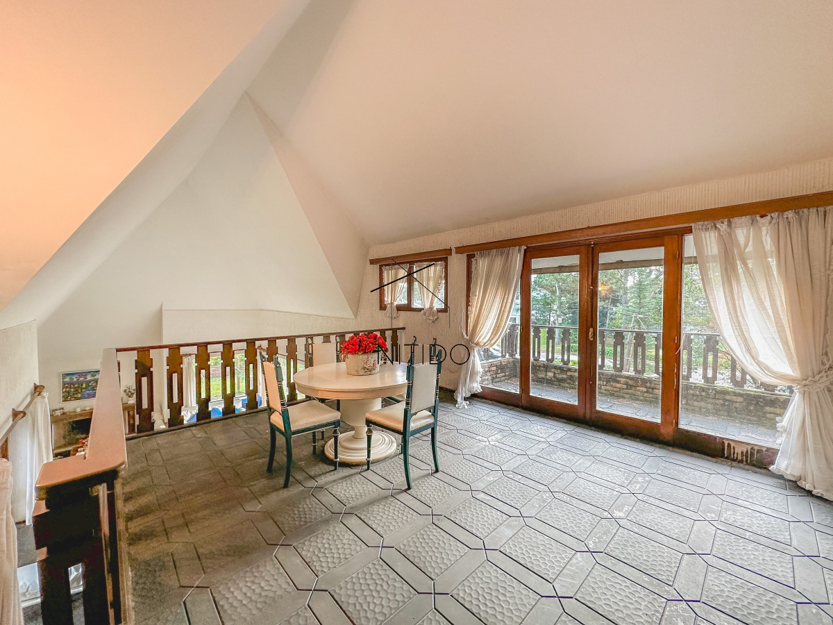 Casa ID.99 - Hermosa casa en Lugano, 4 dormitorios más dependencia