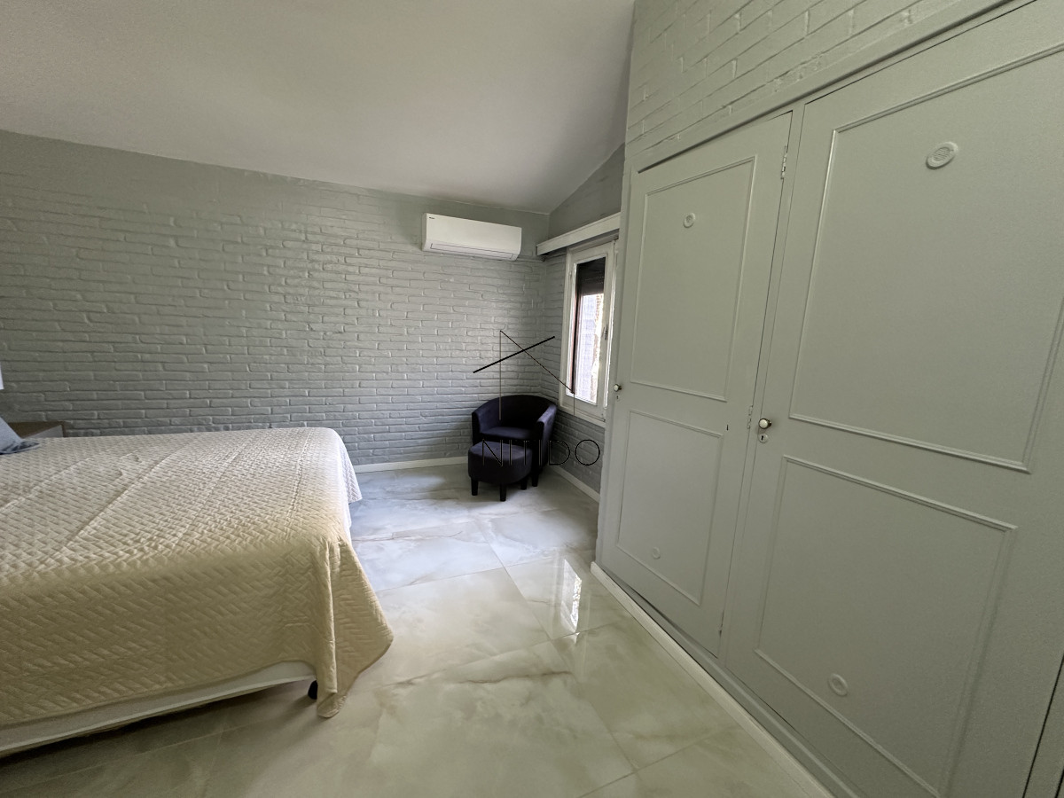 Casa ID.250 - Casa en Mansa, 3 dormitorios mas dependencia y piscina