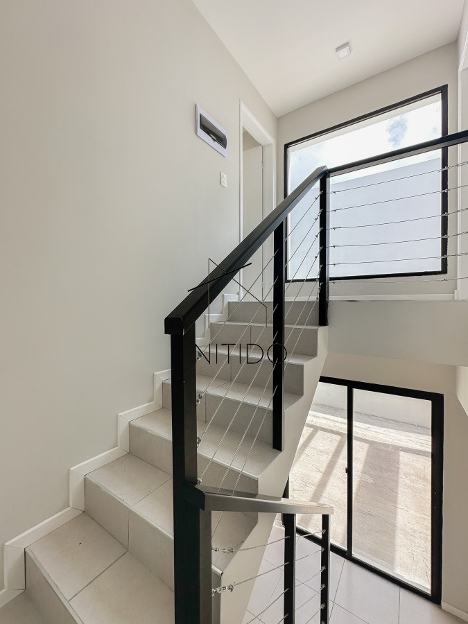 Casa ID.98 - Oportunidad en Parque Burnett, casa de 3 dormitorios y 3 baños