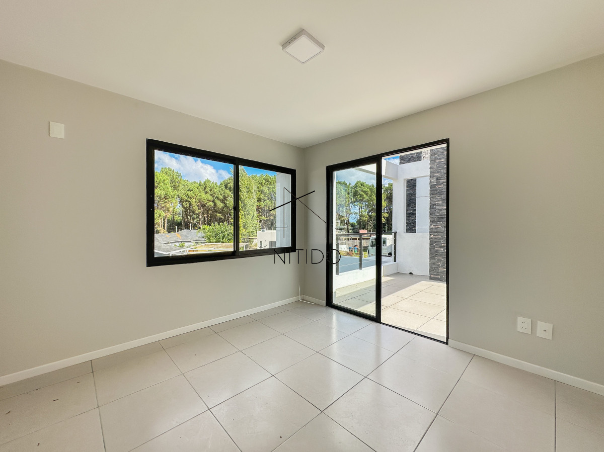 Casa ID.98 - Oportunidad en Parque Burnett, casa de 3 dormitorios y 3 baños