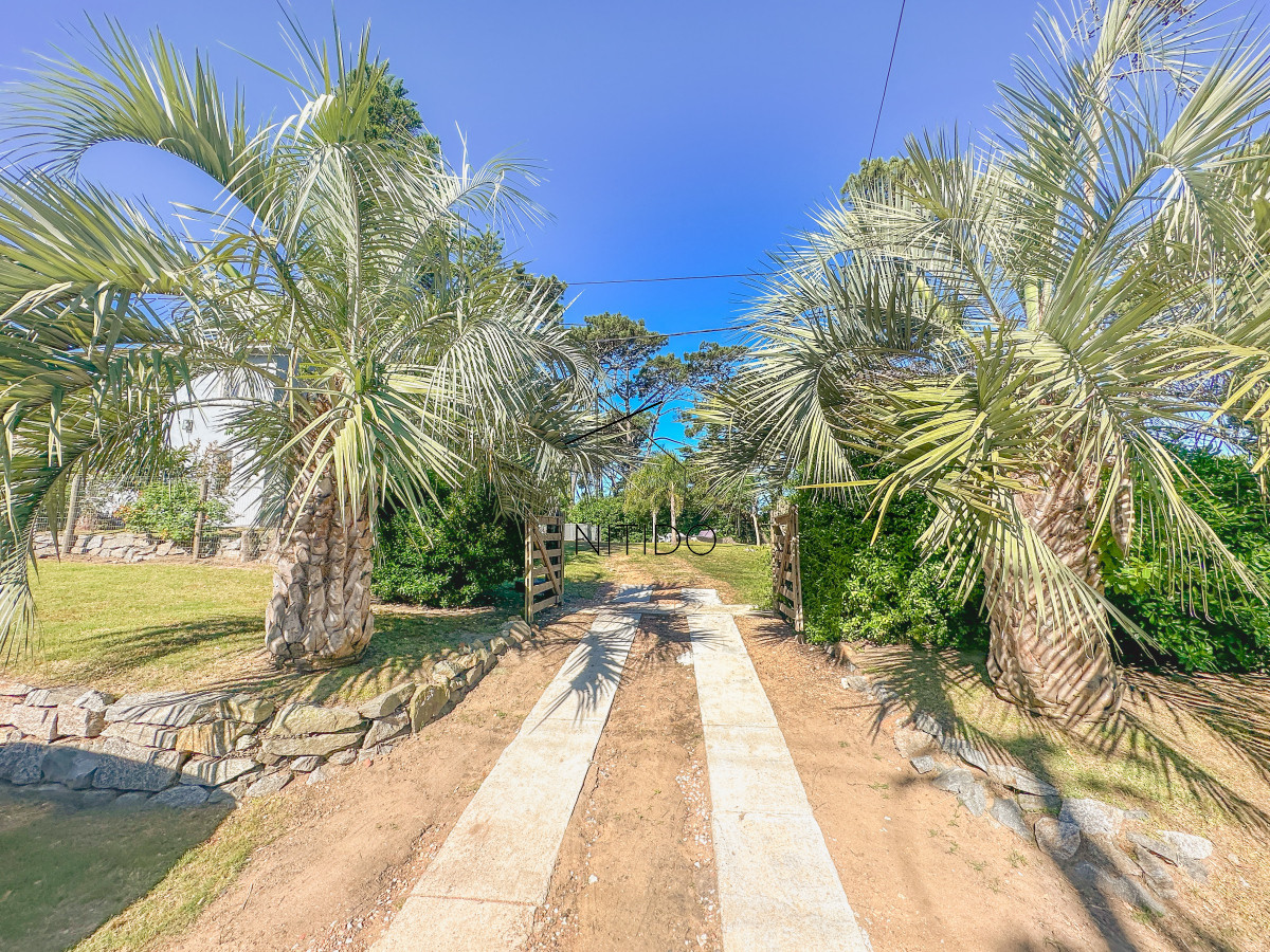 Casa ID.101 - Casa en Rincón del Indio, 3 dormitorios y piscina climatizada