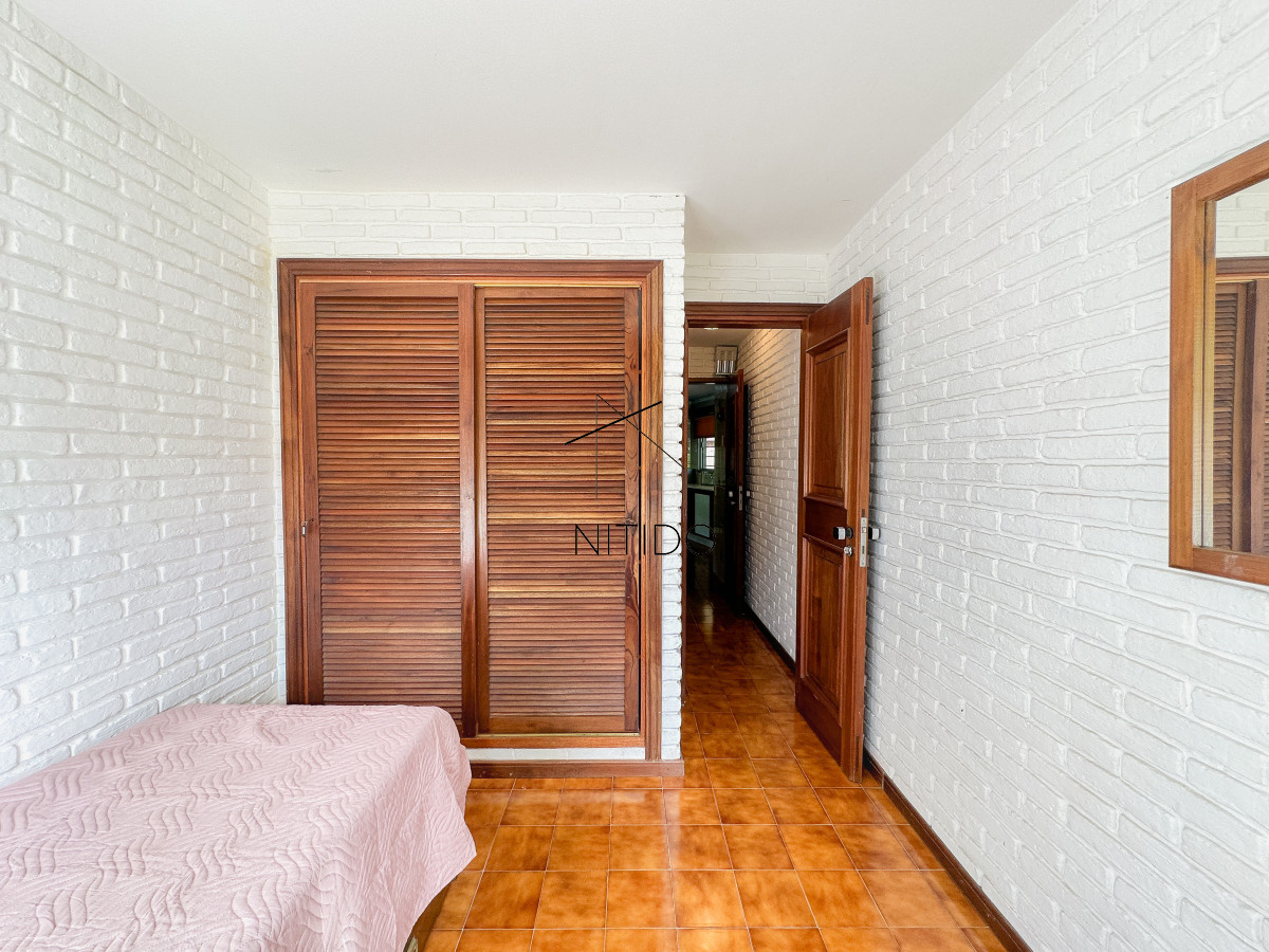 Casa ID.100 - Casa en Mansa, 3 dormitorios y servicio