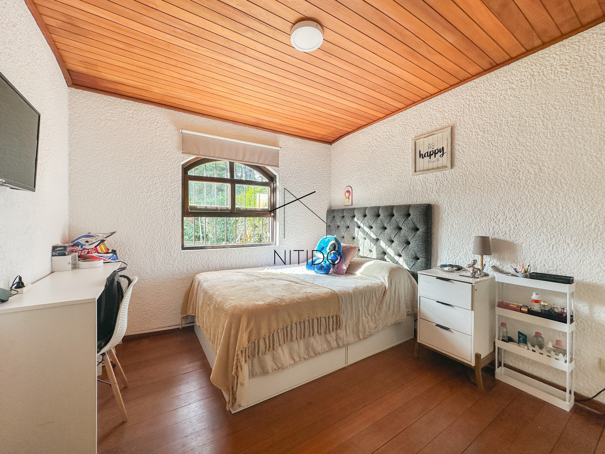 Casa ID.720 - Casa en Pinares, 3 dormitorios más dependencia