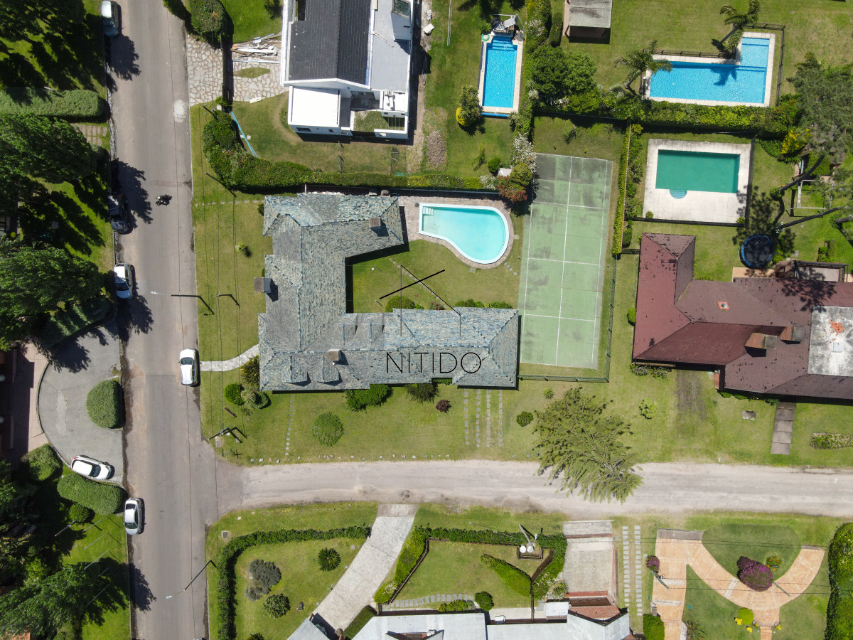 Casa ID.100 - Casa en Mansa, 3 dormitorios y servicio