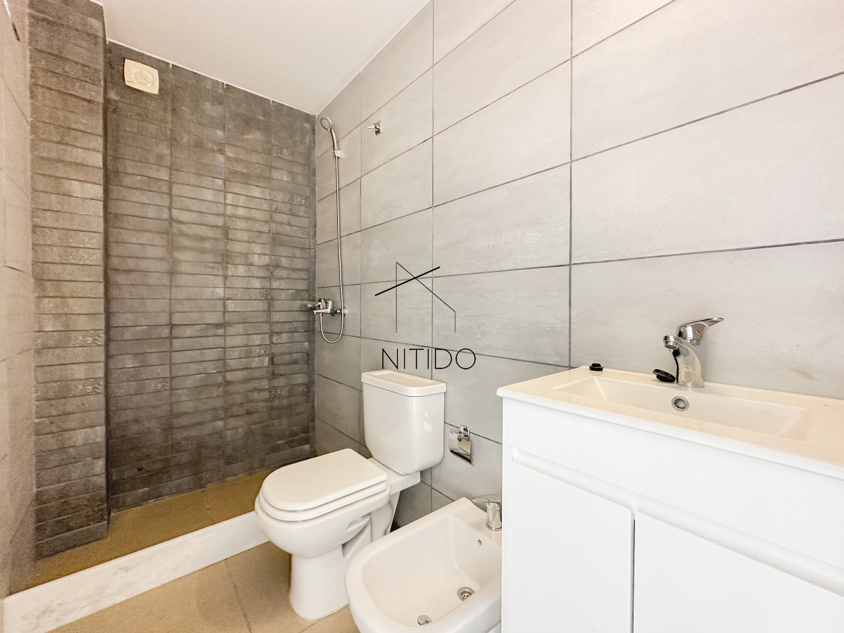 Casa ID.98 - Oportunidad en Parque Burnett, casa de 3 dormitorios y 3 baños