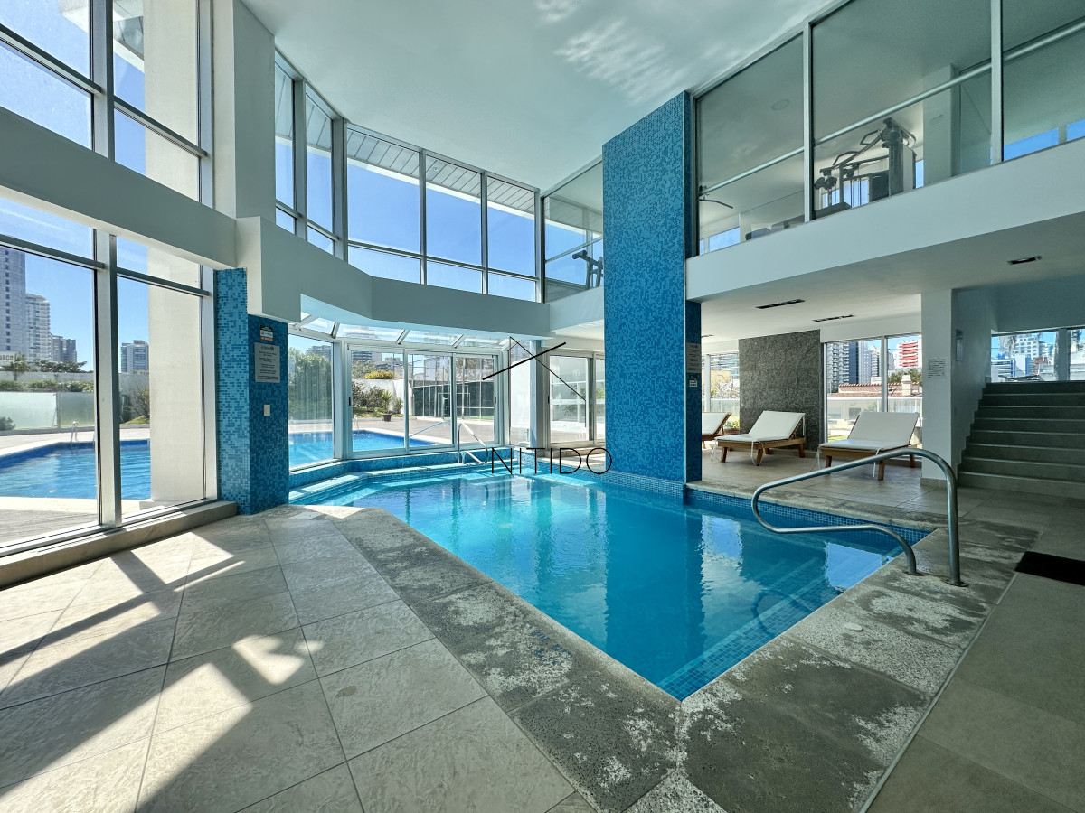 Apartamento ID.115 - Mansa, apartamento de 3 dormitorios más dependencia con parrillero