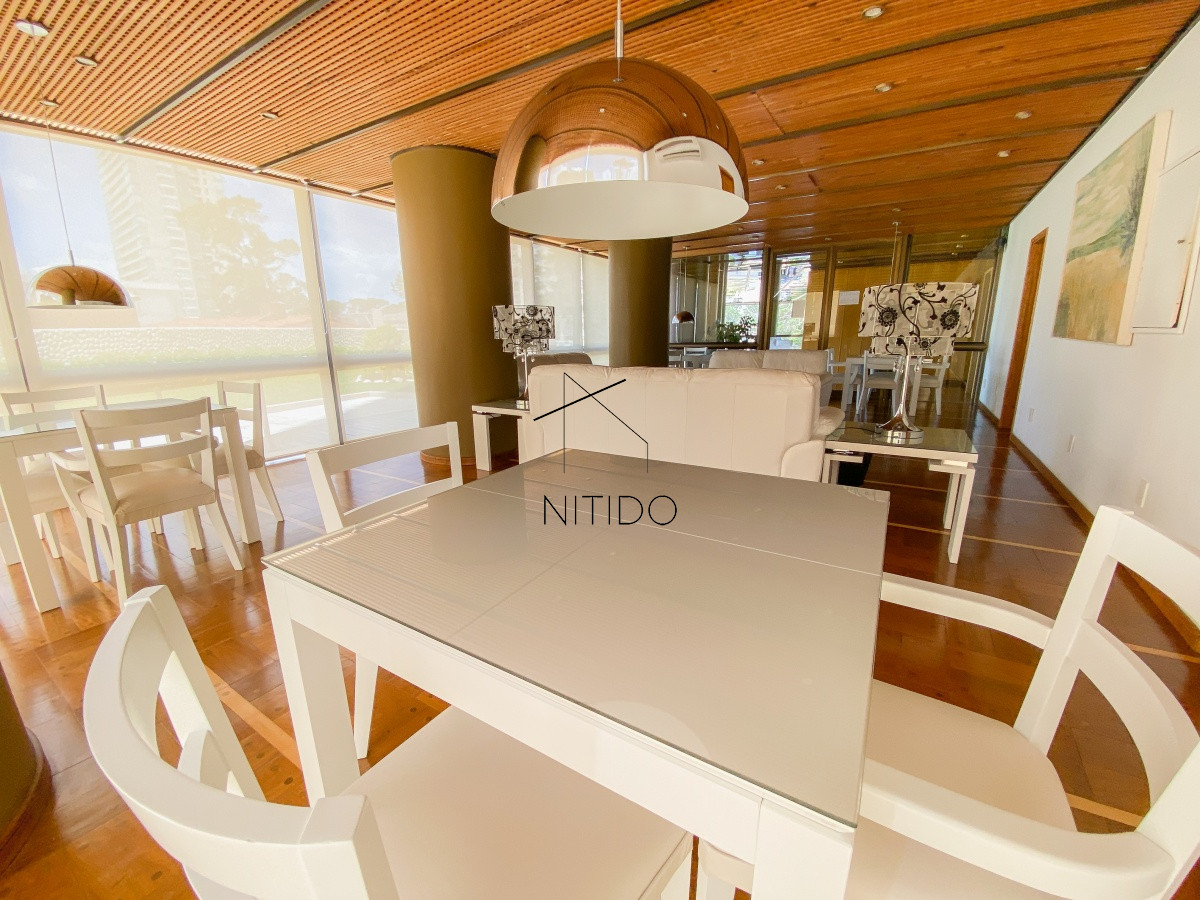 Apartamento ID.297 - Apartamento en Roosevelt, piso alto, 2 dormitorios más dependencia