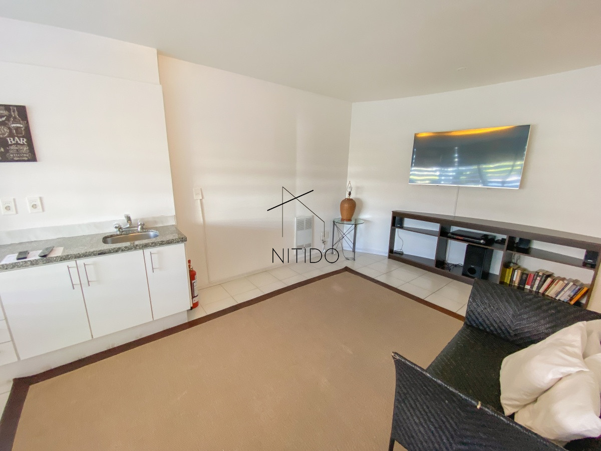 Apartamento ID.129 - Apartamento en Brava, piso alto, 2 dormitorios más dependencia