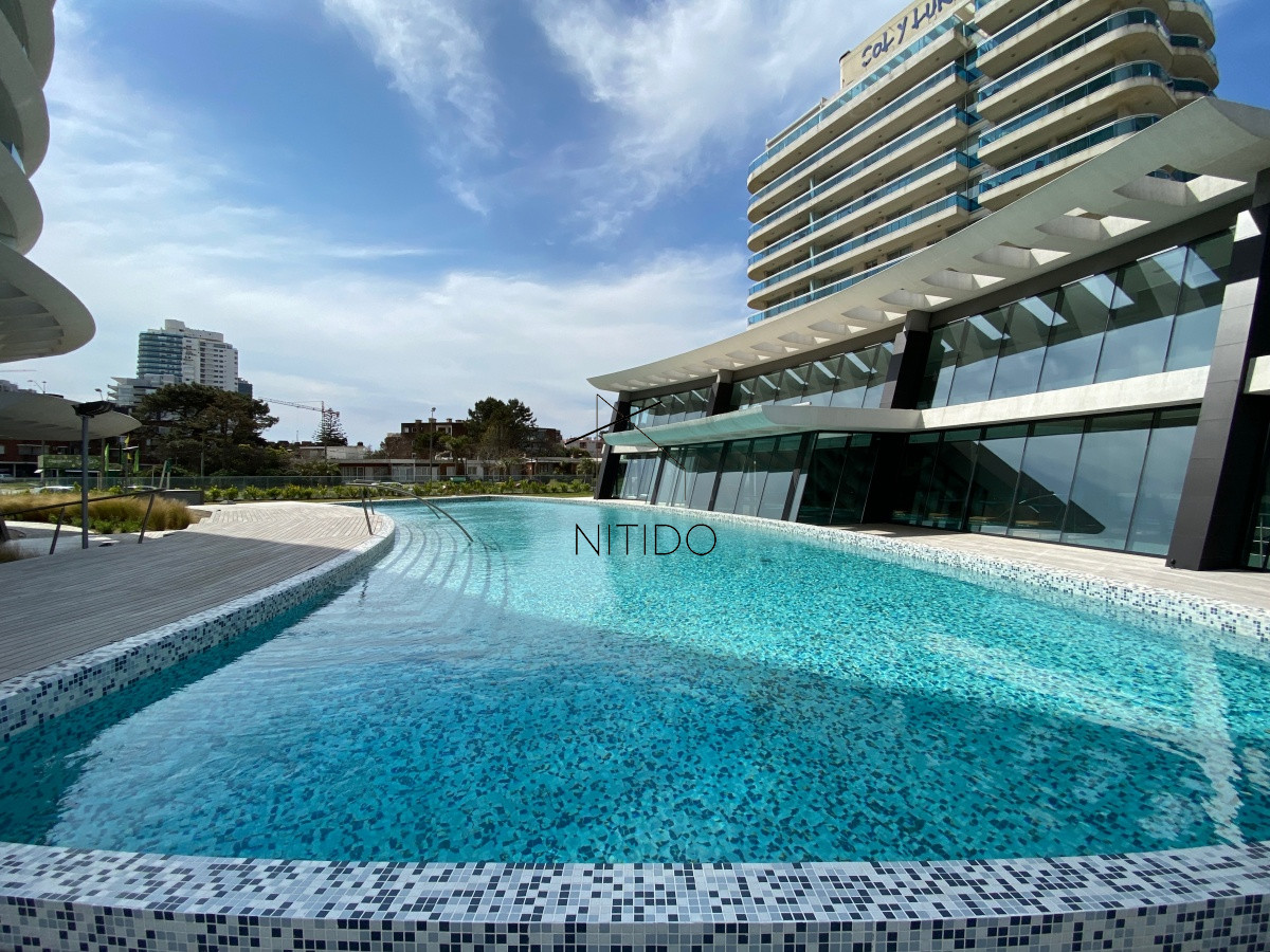 Apartamento ID.102 - Artower, piso alto con muy linda vista, tres suites