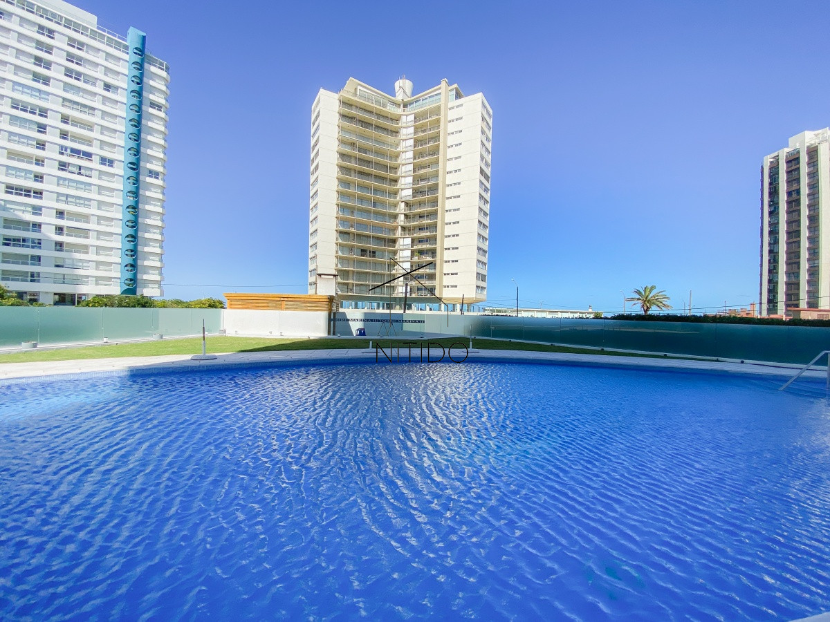 Apartamento ID.129 - Apartamento en Brava, piso alto, 2 dormitorios más dependencia