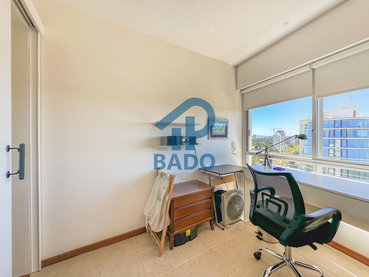 Apartamento ID.58 - Apartamento en Roosevelt, piso alto, 2 dormitorios más dependencia