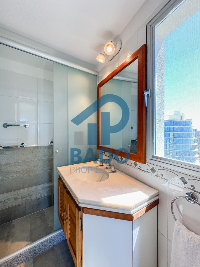 Apartamento ID.58 - Apartamento en Roosevelt, piso alto, 2 dormitorios más dependencia