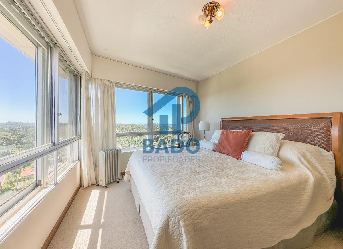 Apartamento ID.58 - Apartamento en Roosevelt, piso alto, 2 dormitorios más dependencia