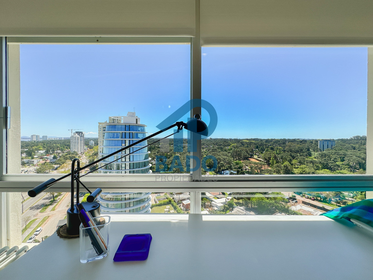 Apartamento ID.58 - Apartamento en Roosevelt, piso alto, 2 dormitorios más dependencia