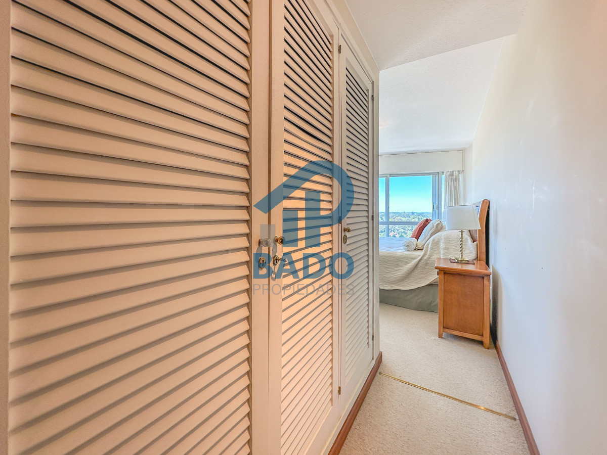 Apartamento ID.58 - Apartamento en Roosevelt, piso alto, 2 dormitorios más dependencia