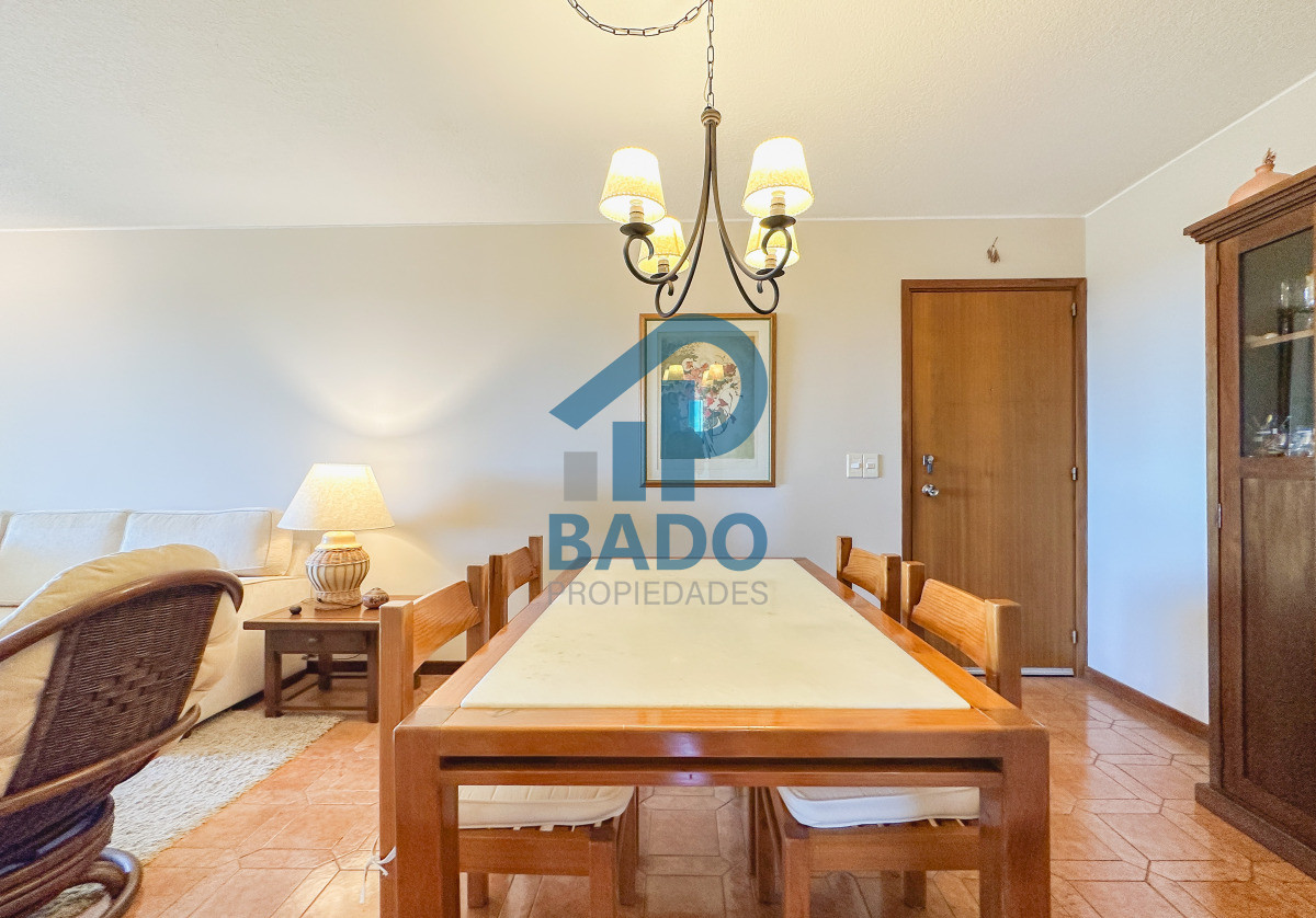 Apartamento ID.58 - Apartamento en Roosevelt, piso alto, 2 dormitorios más dependencia