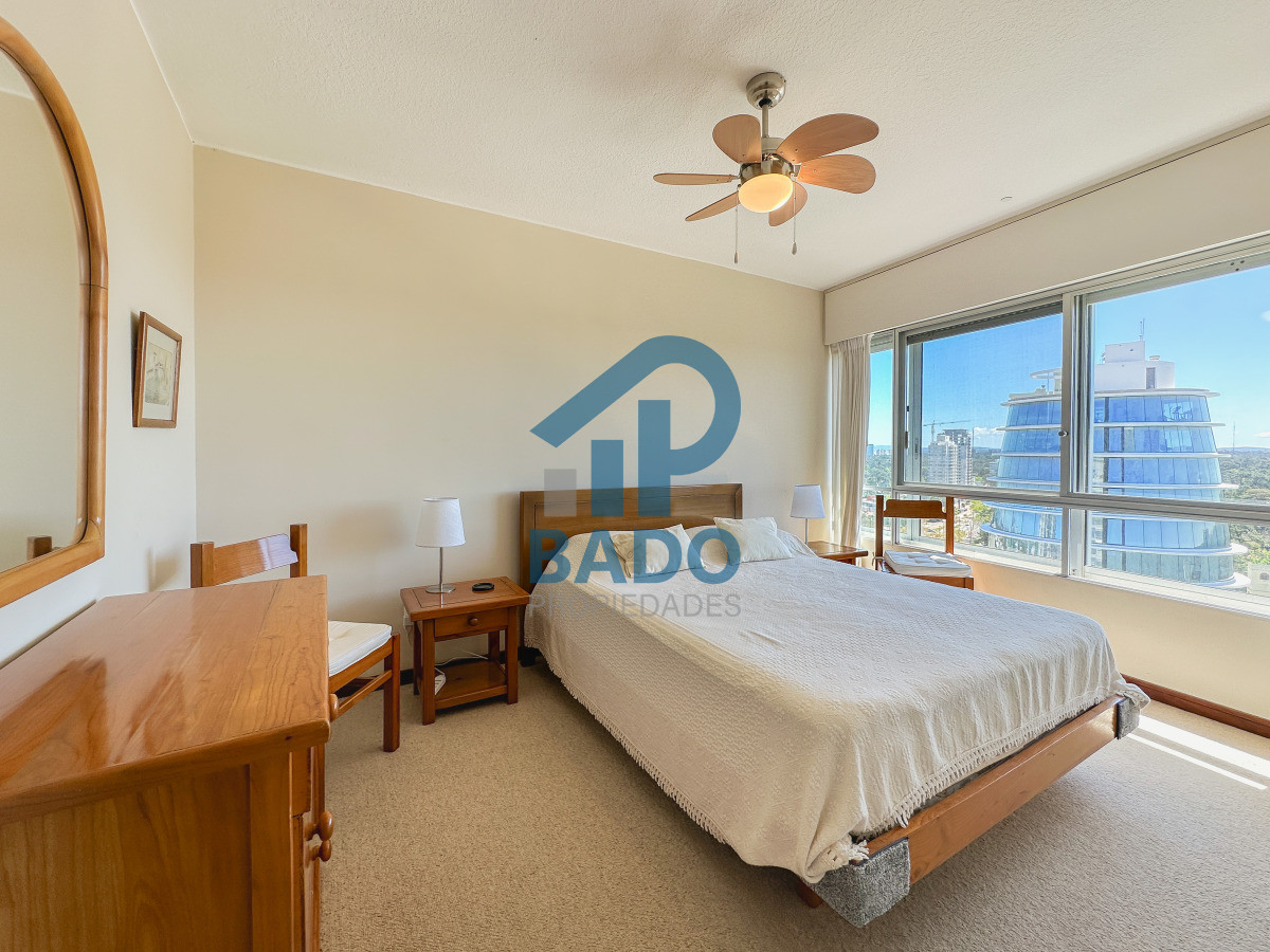 Apartamento ID.58 - Apartamento en Roosevelt, piso alto, 2 dormitorios más dependencia