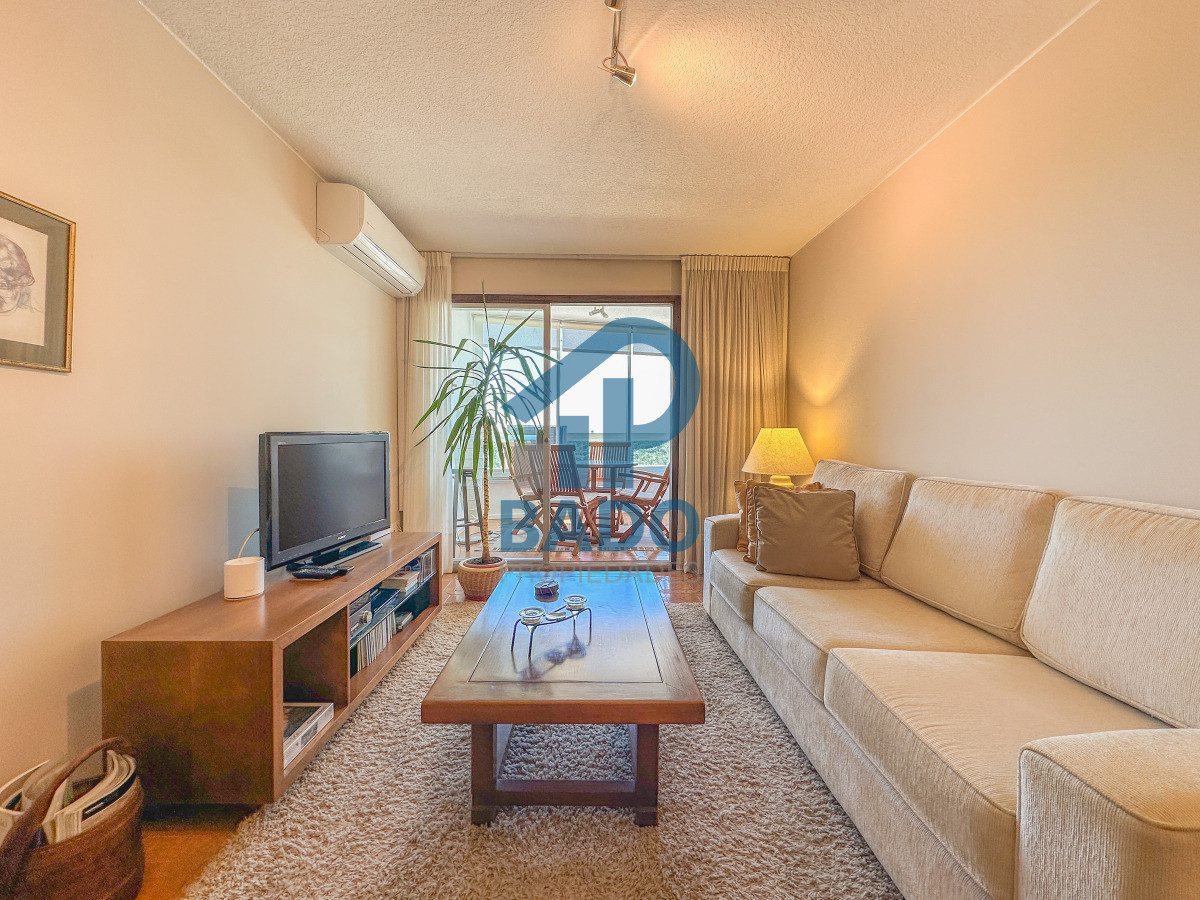 Apartamento ID.58 - Apartamento en Roosevelt, piso alto, 2 dormitorios más dependencia