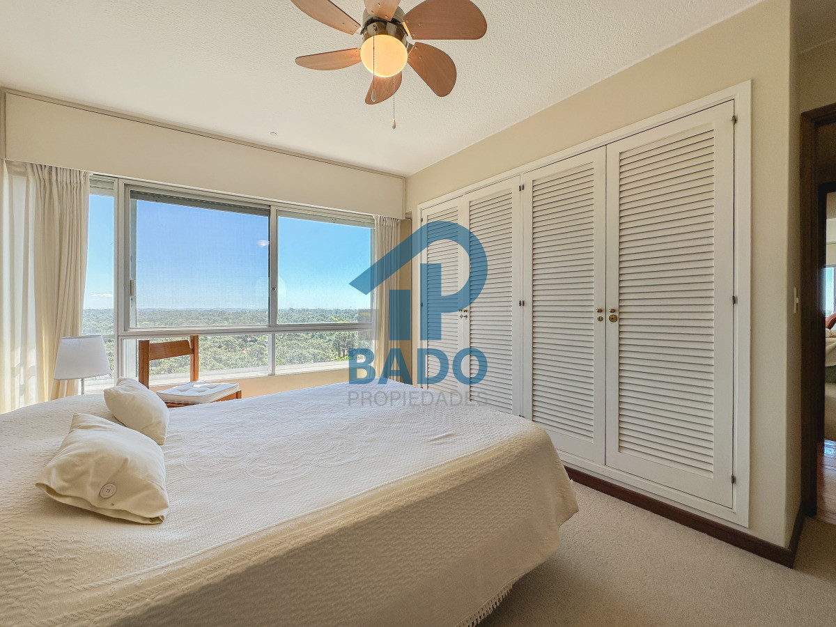 Apartamento ID.58 - Apartamento en Roosevelt, piso alto, 2 dormitorios más dependencia