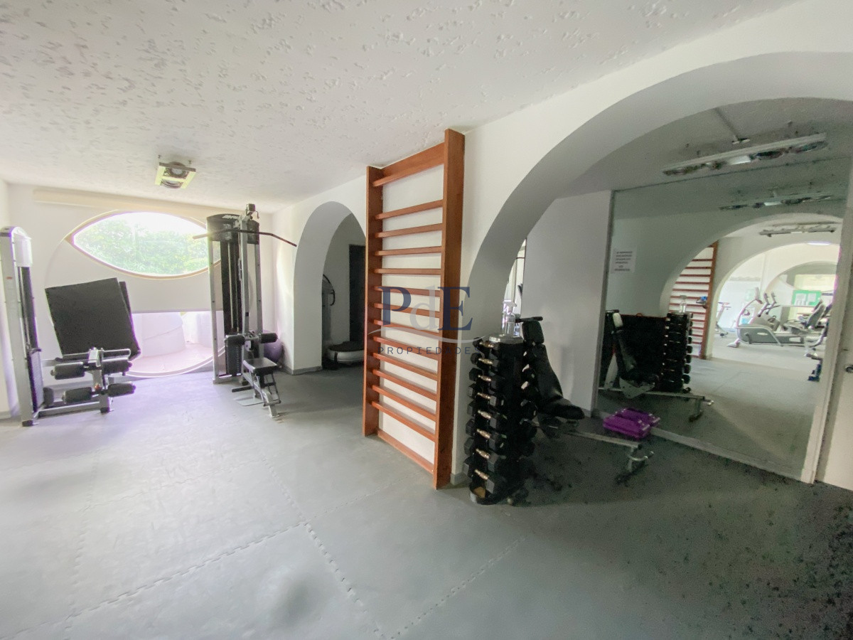 Piso alto en Brava, 3 suites más dependencia - Imagen 39