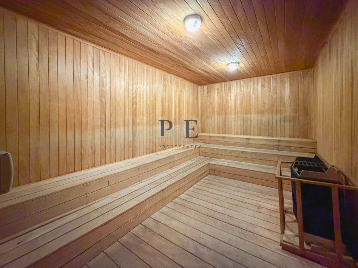 Piso alto en Brava, 3 suites más dependencia - Imagen 43