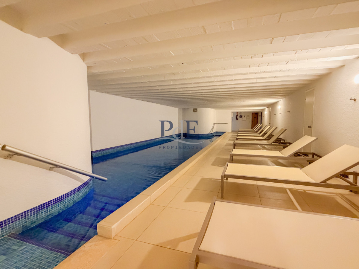 Piso alto en Brava, 3 suites más dependencia - Imagen 37