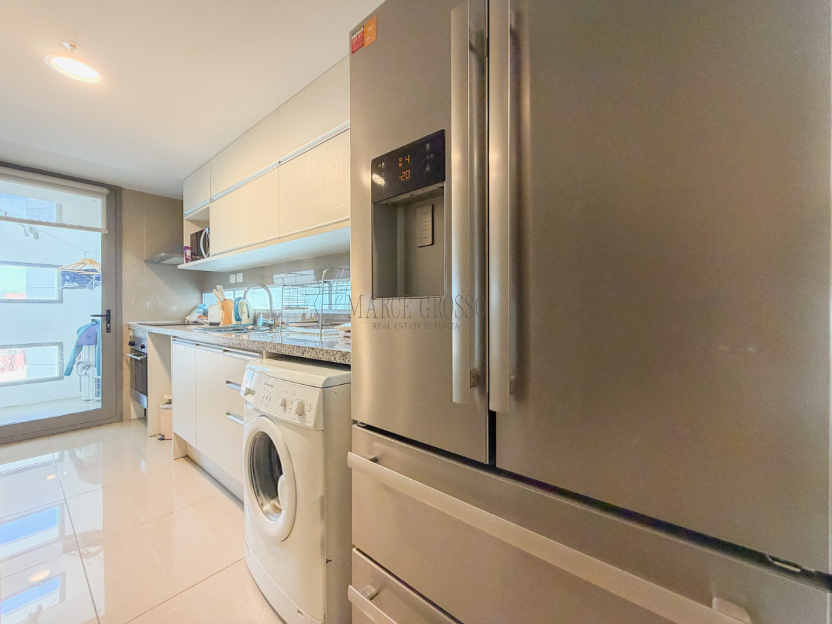 Apartamento ID.102 - Piso alto en Brava, 2 dormitorios en suite