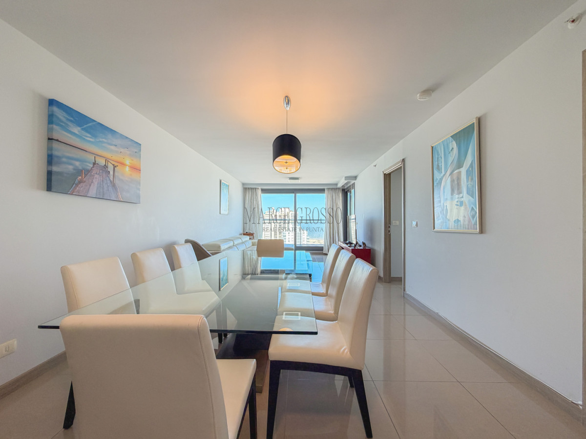 Apartamento ID.102 - Piso alto en Brava, 2 dormitorios en suite