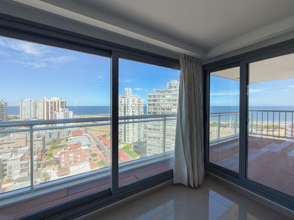 Apartamento ID.102 - Piso alto en Brava, 2 dormitorios en suite