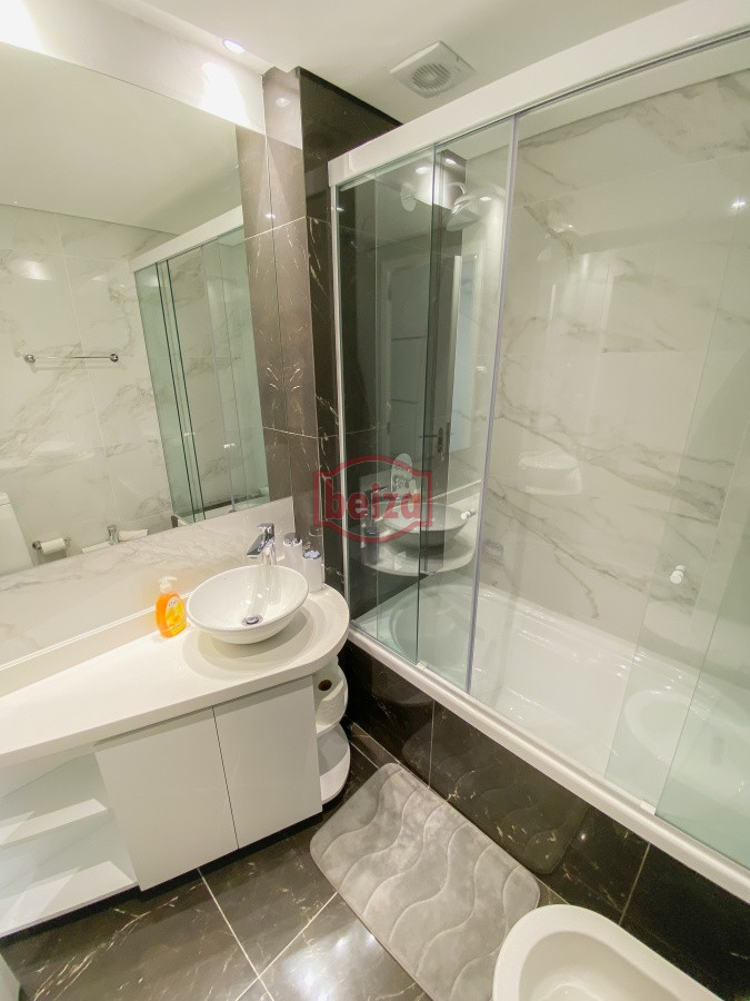 Apartamento ID.165450/Apartamento-de-4-dormitorios - Pent House en Mansa, 3 dormitorios y parrillero