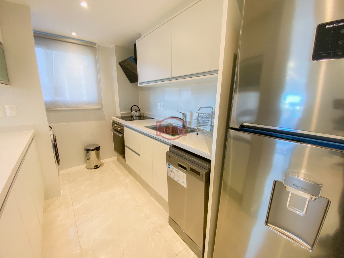 Apartamento ID.165450/Apartamento-de-4-dormitorios - Pent House en Mansa, 3 dormitorios y parrillero