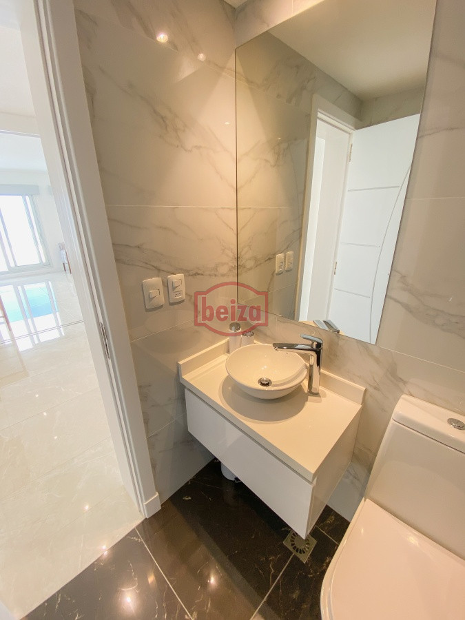 Apartamento ID.165450/Apartamento-de-4-dormitorios - Pent House en Mansa, 3 dormitorios y parrillero