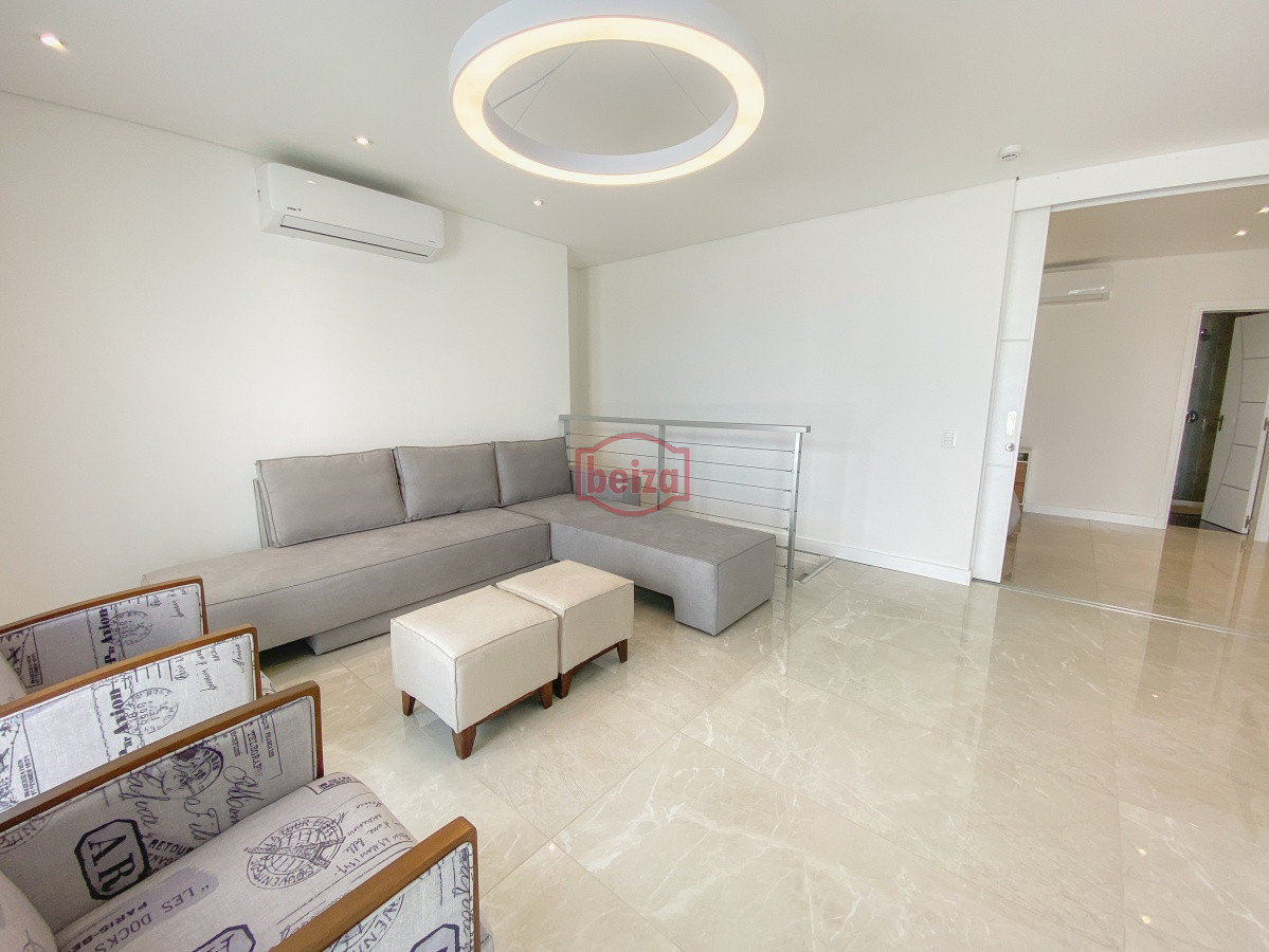 Apartamento ID.165450/Apartamento-de-4-dormitorios - Pent House en Mansa, 3 dormitorios y parrillero