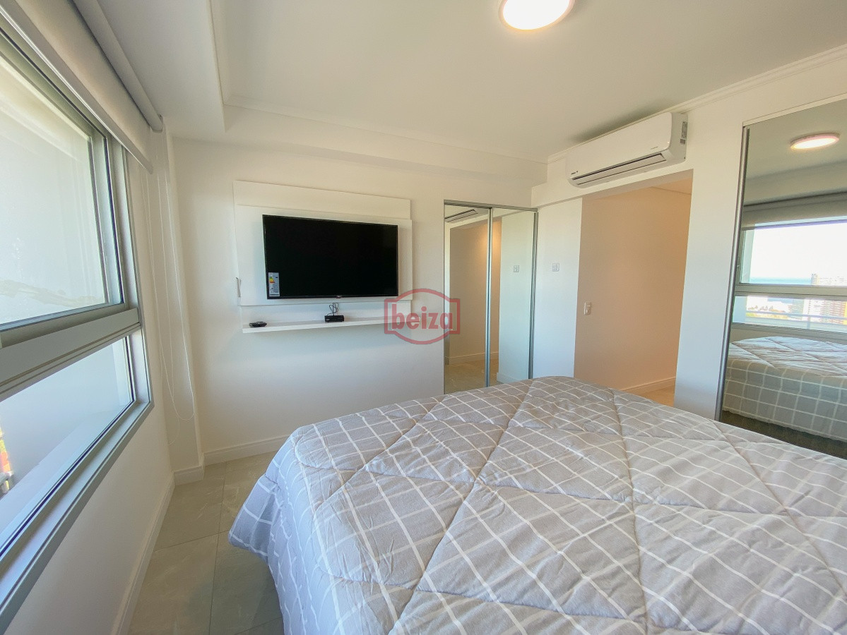Apartamento ID.165450/Apartamento-de-4-dormitorios - Pent House en Mansa, 3 dormitorios y parrillero