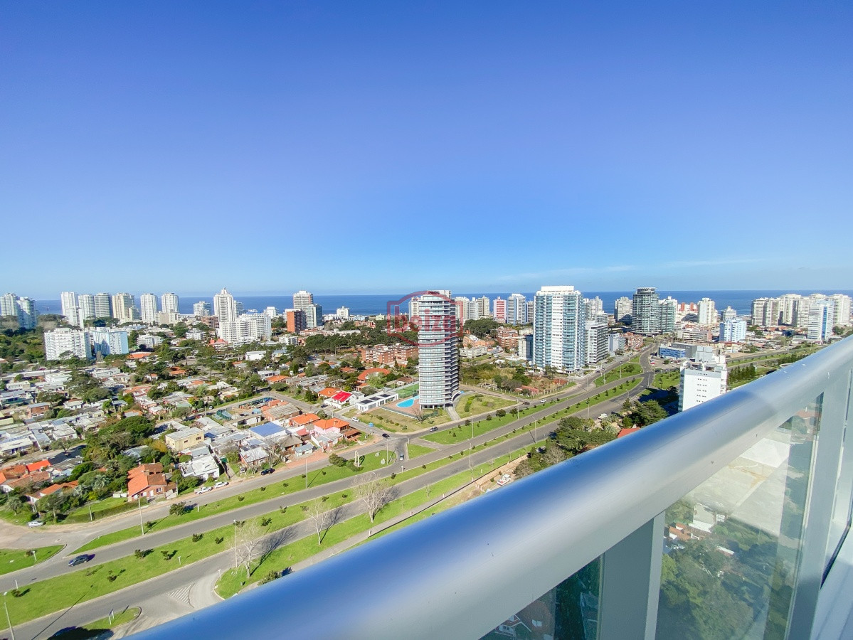 Apartamento ID.165450/Apartamento-de-4-dormitorios - Pent House en Mansa, 3 dormitorios y parrillero