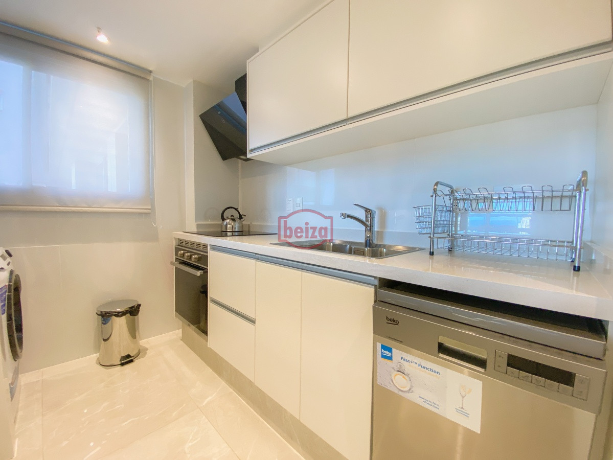 Apartamento ID.165450/Apartamento-de-4-dormitorios - Pent House en Mansa, 3 dormitorios y parrillero