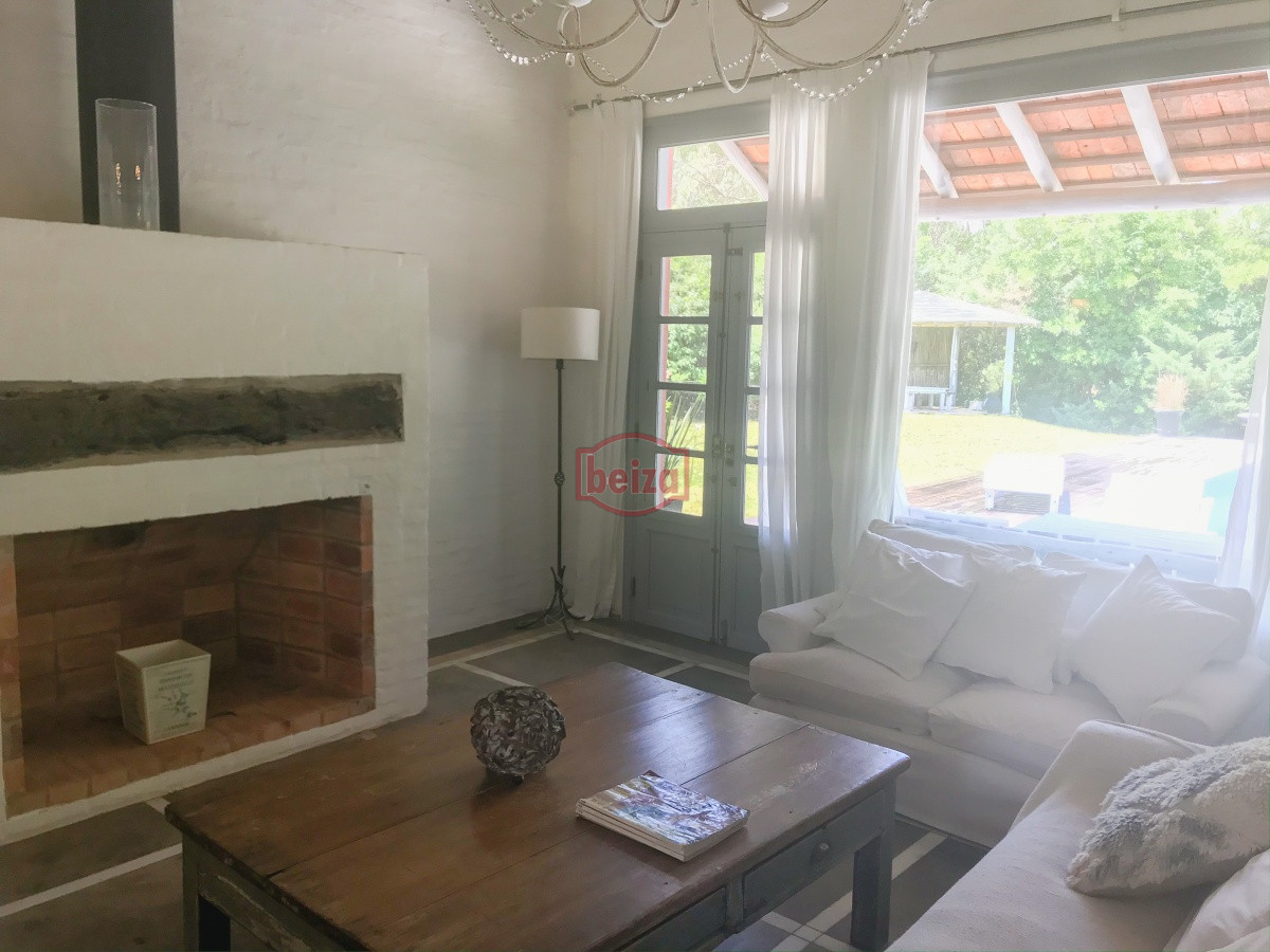 Casa ID.164852/Exclusiva-CASA--CHACRA-de-1.8-hectáreas.- - Casa en La Barra