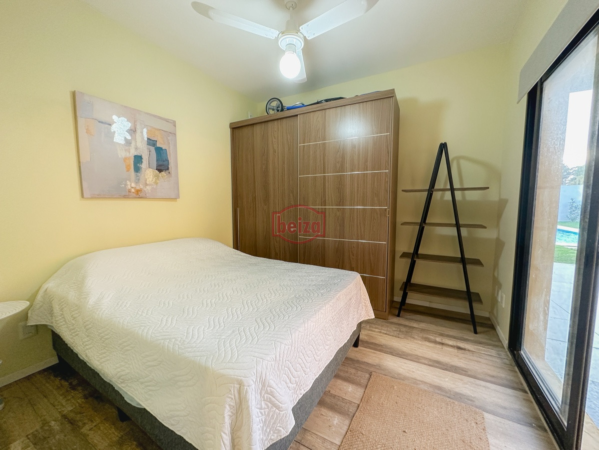 Casa ID.165711/Hermosa-casa-quinta-compuesta-de-3-construcciones,-Casa-de-Huéspedes - Casa con vista a Laguna del Diario, 3 dormitorios más dependencia y piscina