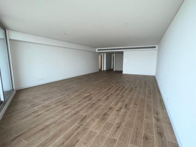 Apartamento en Punta del Este, Brava - LAT5112A
