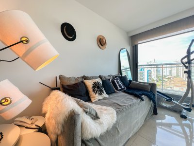 Apartamento en Brava, piso alto de 1 dormitorio - LAT5752A