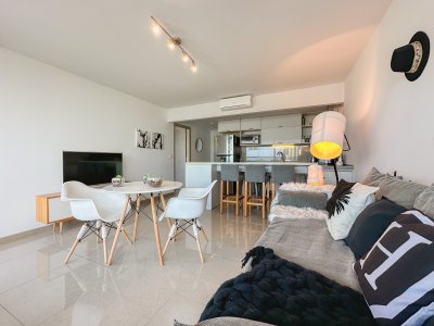 Apartamento en Brava, piso alto de 1 dormitorio - LAT5752A