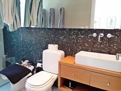 Apartamento dúplex en Rincón del Indio, 2 dormitorios más dependencia - LAT3385A