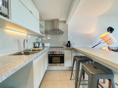 Apartamento en Brava, piso alto de 1 dormitorio - LAT5752A
