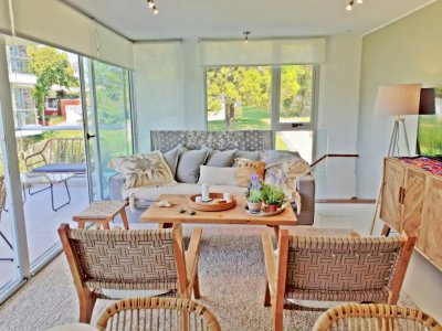 Apartamento dúplex en Rincón del Indio, 2 dormitorios más dependencia - LAT3385A