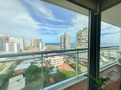Apartamento en Brava, piso alto de 1 dormitorio - LAT5752A