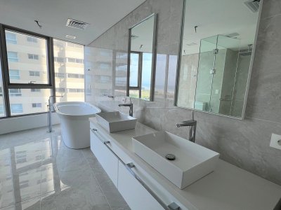 Apartamento en Punta del Este, Brava - LAT5112A